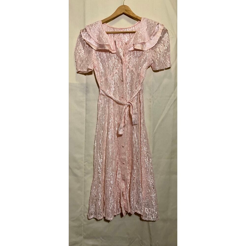 Pink Lace Dress * NO SIZE OR BRAND NAME*
